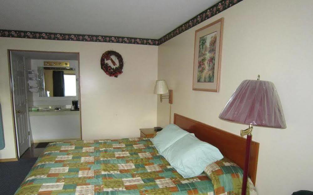 Cassville Budget Inn Exterior photo